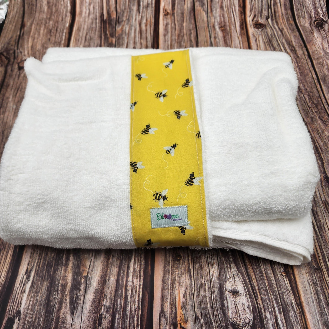 Hooded towel for Infant to Child | Bees - My Other Child / Blooms n' Rooms