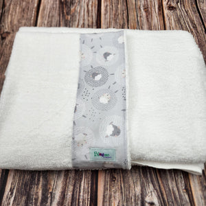 Hooded towel for Infant to Child | Lambs - My Other Child / Blooms n' Rooms