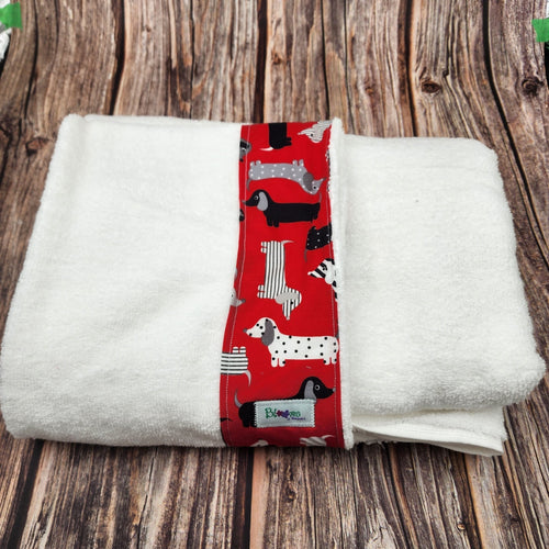 Hooded towel for Infant to Child | Weiner Dogs - My Other Child / Blooms n' Rooms
