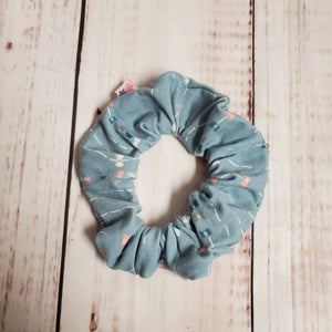 Scrunchie - Blue with tiny kites - My Other Child / Blooms n' Rooms